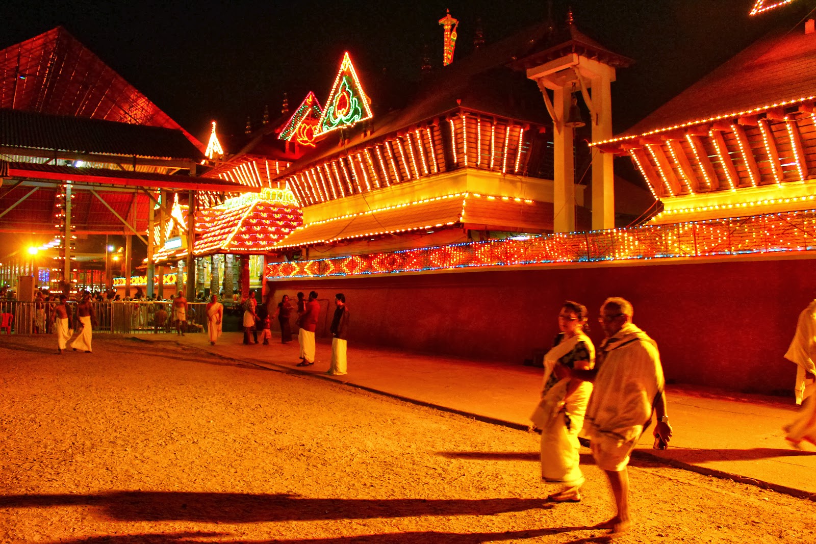 Cochin-Guruvayoor-Athirapally Tour Package